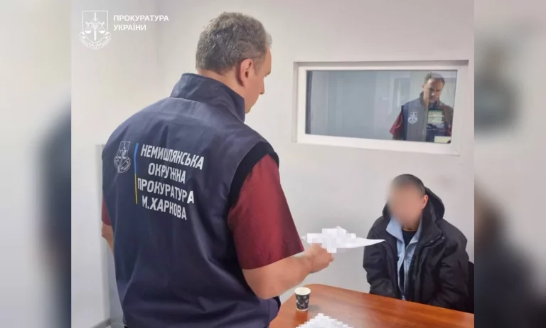 Крики и кровь в подъезде: в Харькове чуть не произошло убийство