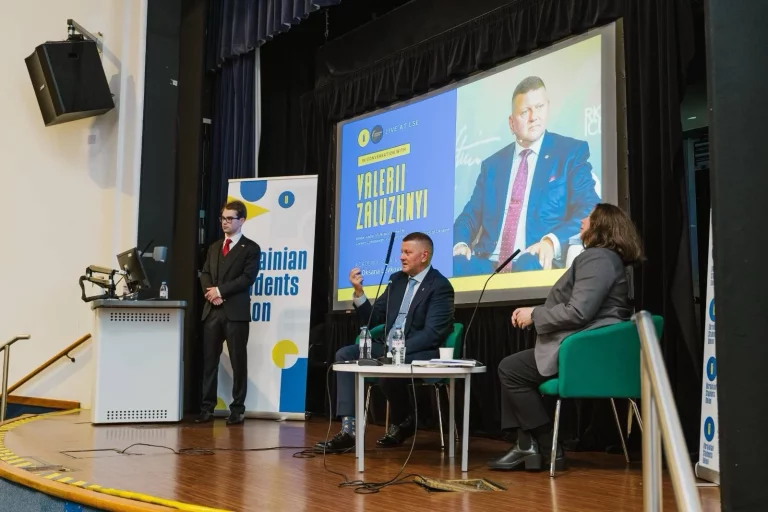 Залужний: Україні потрібні фізики, математики і хіміки, у Росії їх навчають в рази більше