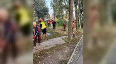 Что происходит на месте «прилета» в Новобаварском районе, показала мэрия