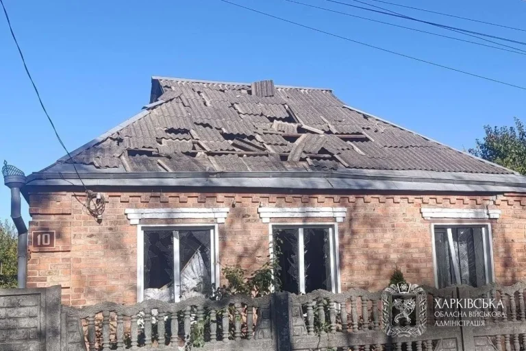 Як у Новій Водолазі відновлюють зруйноване після ракетного удару (фото)