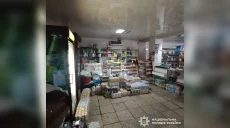 На Харьковщине ограбили поврежденный обстрелом магазин: подозреваемого нашли