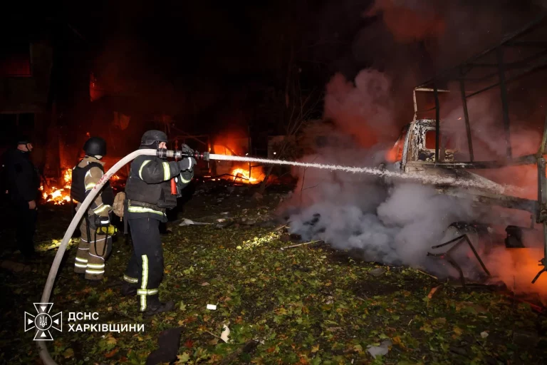 Последствия смертельного удара по Харькову показали в ГСЧС