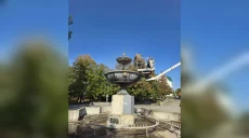 У центрі Харкова почали відновлювати фонтан (фото)