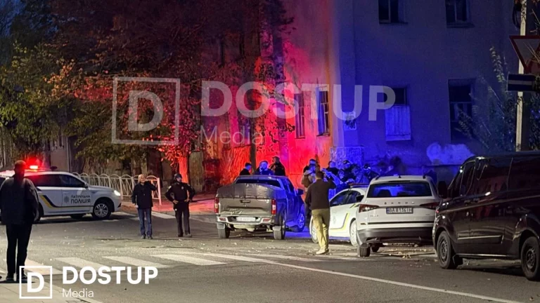Мужчина палил из автомата и кидал гранаты: ЧП в Кропивницком