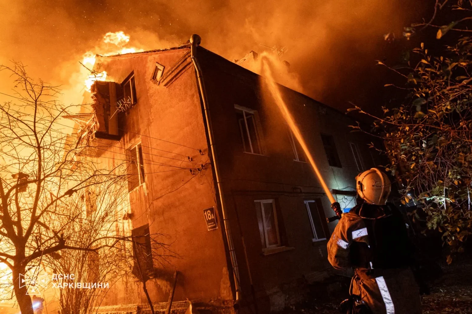 ГСЧС показала фото и видео с места ночных «прилетов» в Основянском районе