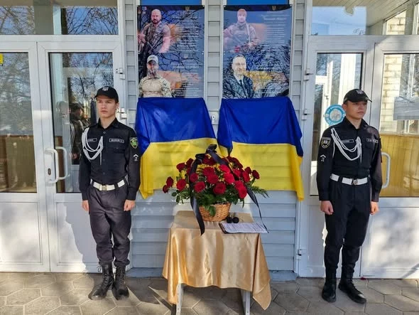 Им было 24 и 21: две мемориальные доски погибшим защитникам открыли в Харькове