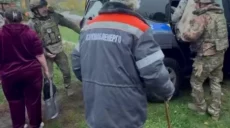 «Белые Ангелы» эвакуировали пять жителей прифронтовой громады: видео