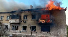 Российские БПЛА ударили по жилым домам и автомобилю скорой на Купянщине