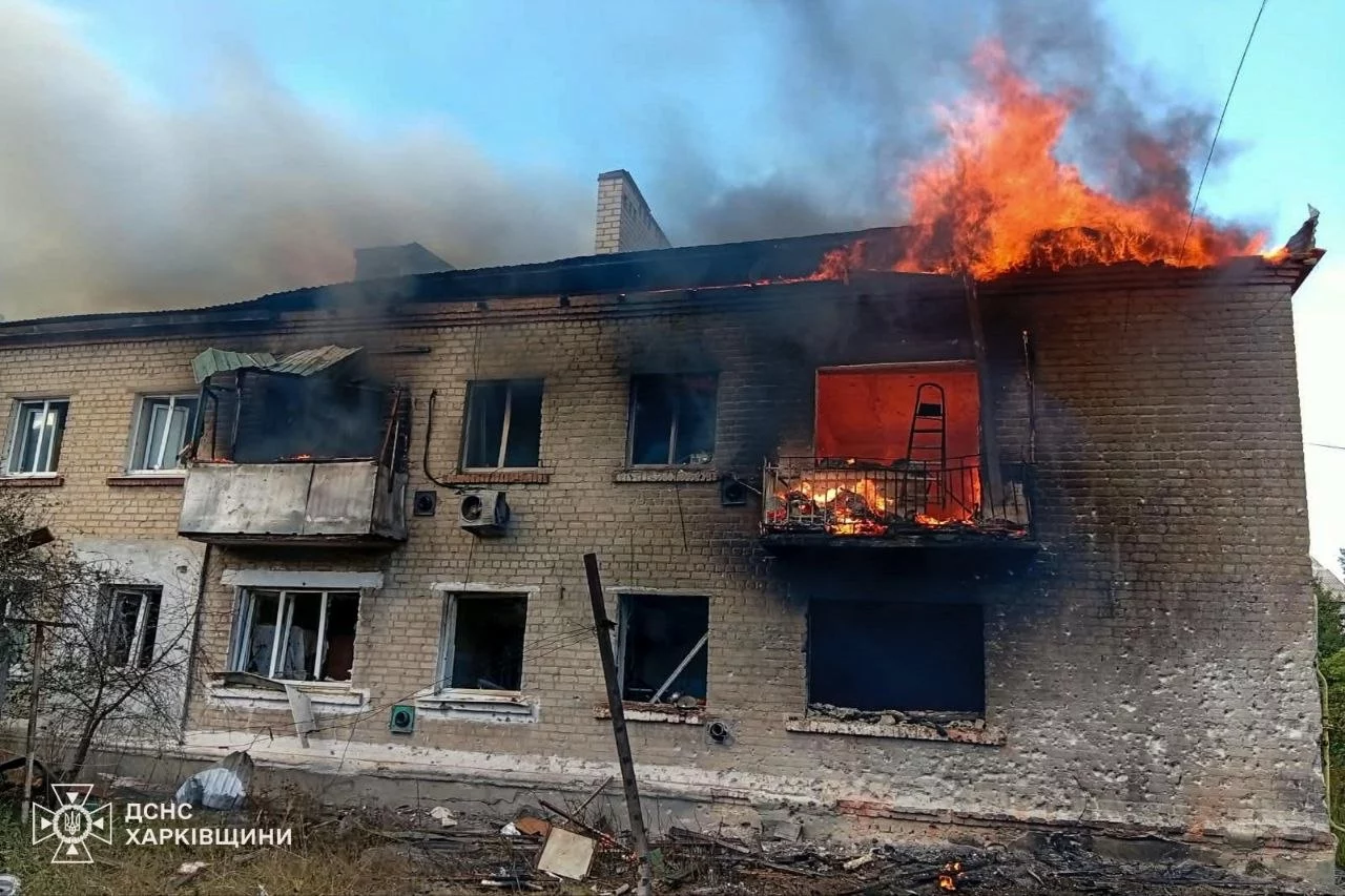 Російські БПЛА вдарили по житлових будинках та автівці швидкої на Куп’янщині