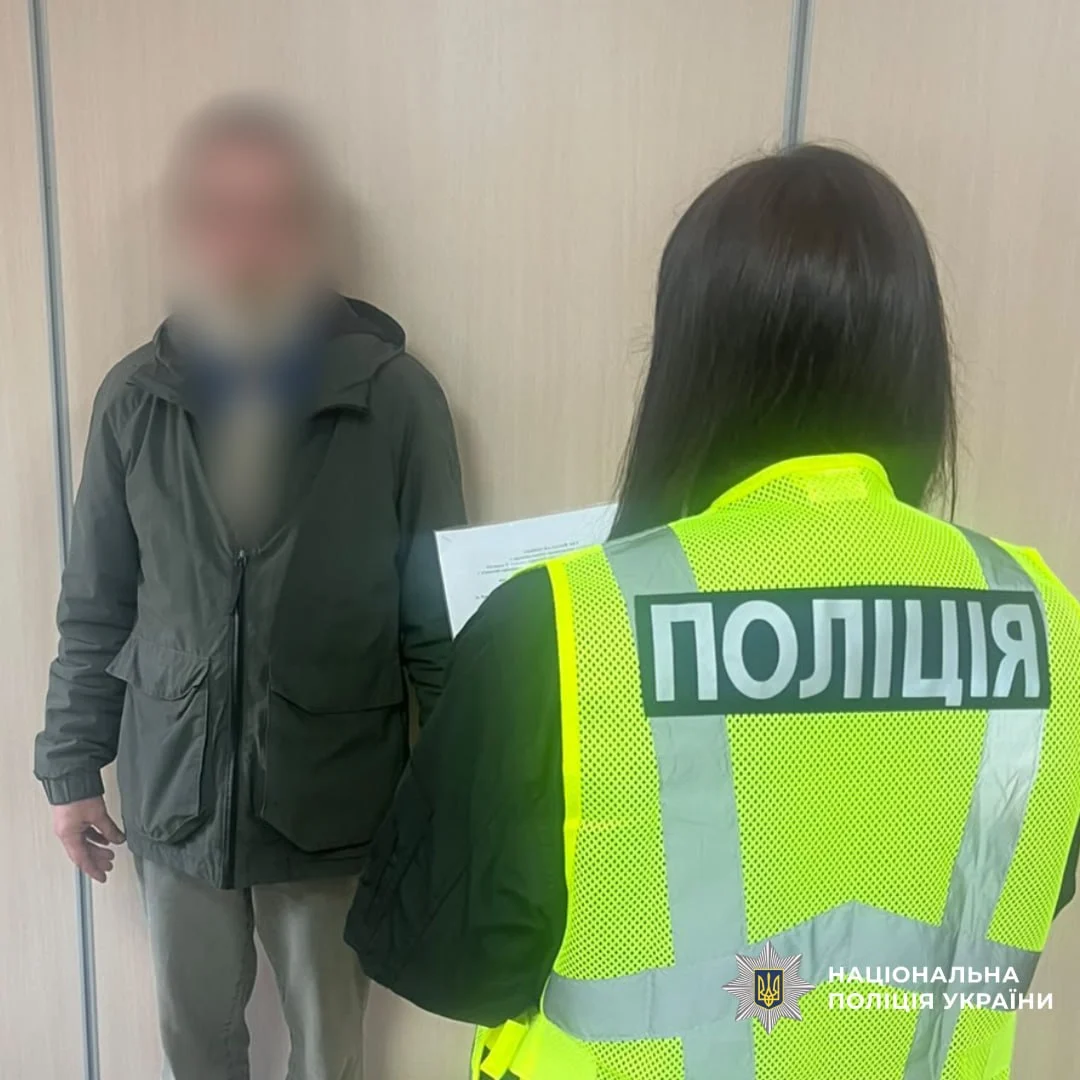Пожилой мужчина вырастил плантацию конопли у себя на огороде на Харьковщине