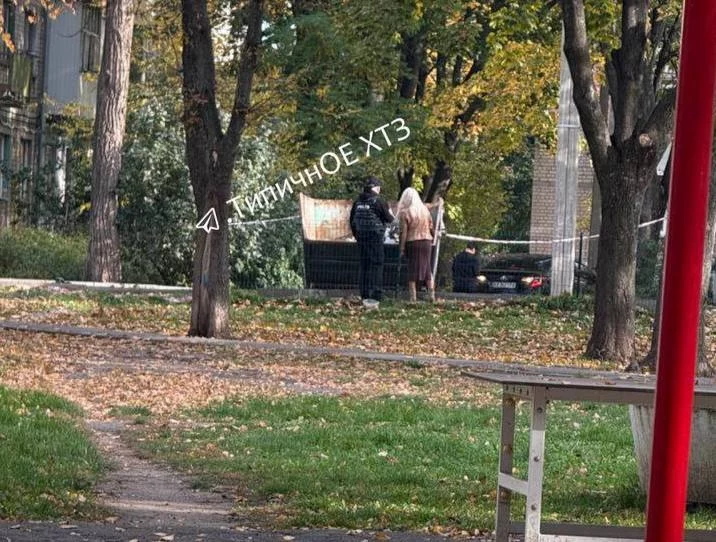 Тело мужчины нашли в мусорном контейнере в Харькове – полиция разбирается