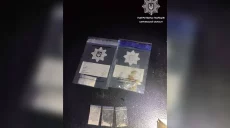 Вероятно под кайфом и без прав: водитель ВАЗа попался копам в центре Харькова