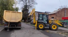У Харкові відновлюють будинки після нічної атаки росіян (фото)