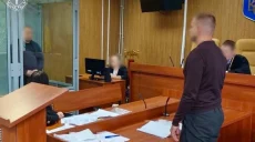 Застолье закончилось трагедией: житель Мерефы зарезал приятеля и избил жену