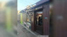 Киоск с фастфудом россияне атаковали в городе под Харьковом: двое раненых