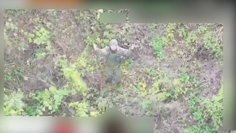 На Харківщині прикордонники взяли у полон окупанта за допомогою дрона 📹